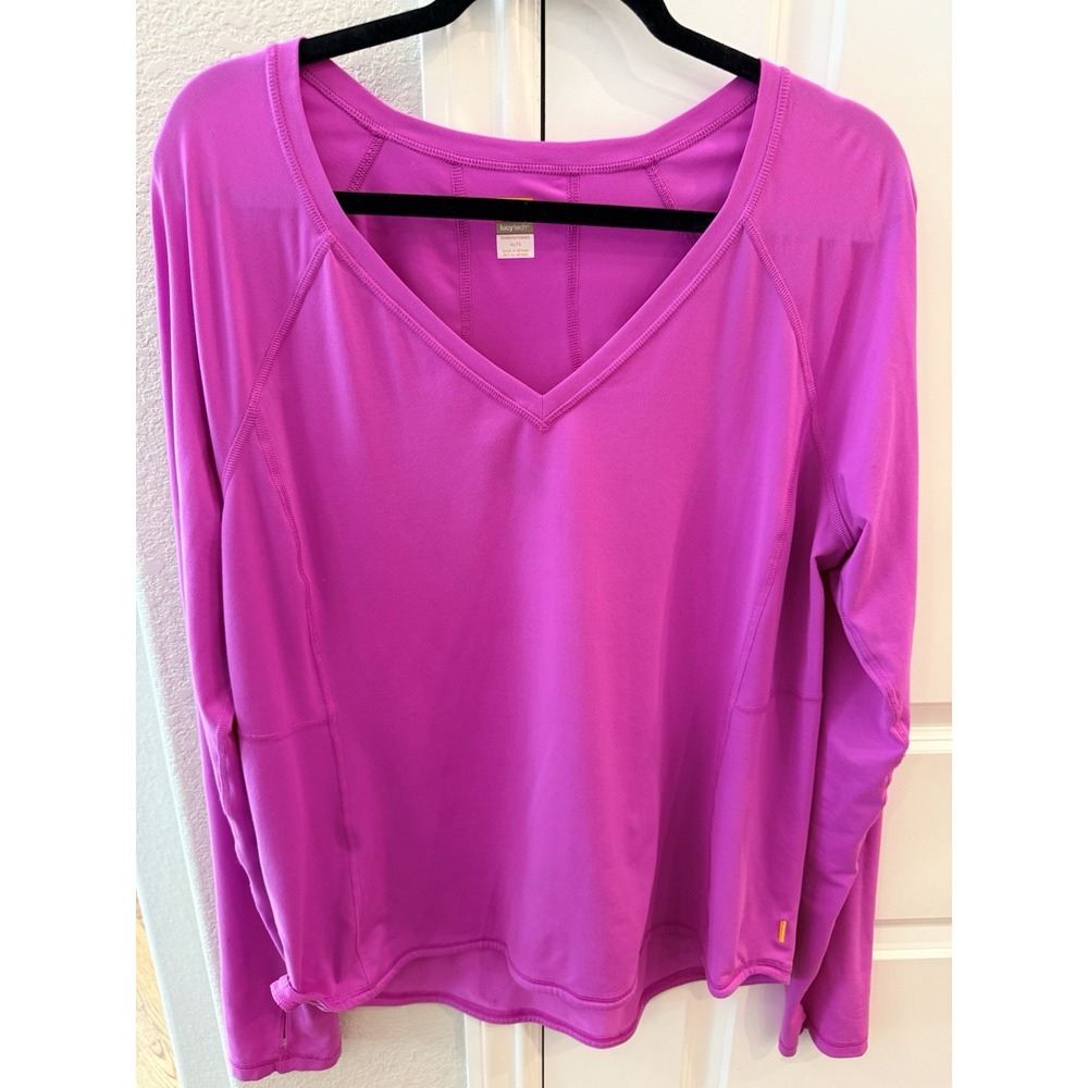 Lucy Womens Size XL. V-Neck Pink Long Sleeve Breathable Stretch Activewear
